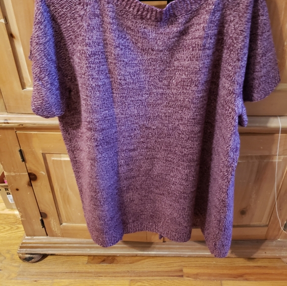 Top - Picture 2 of 3